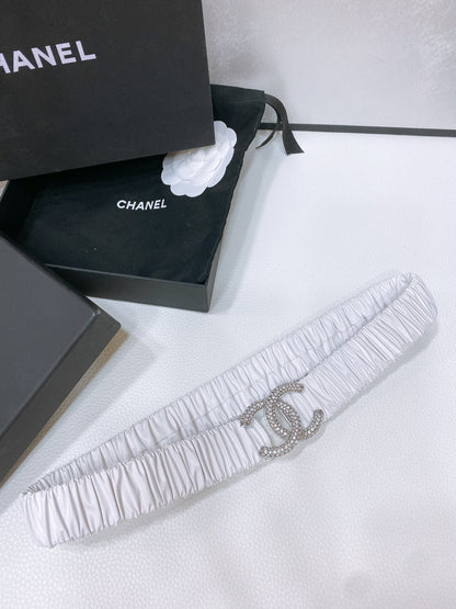 CC ELASTIC BELT 30MM IN WHITE CALFSKIN SILVER HARDWARE WITH RHINSTONES