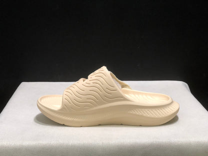 WTAPS x  HOKA ONE ONE ORA Luxe